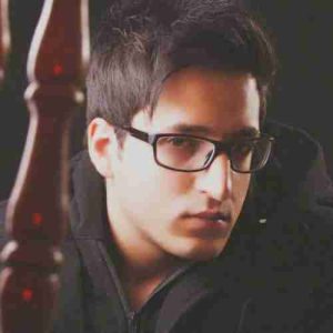 دانلود آهنگ چه دلنواز اومدم اما با ناز اومدم